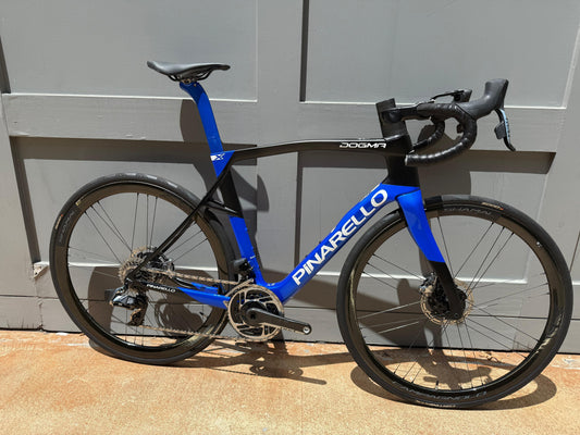 Pinarello Dogma X Xolar Blue Sram red AXS Campagnolo shamal 2 way carbon wheels size 55cm Pre-Owned