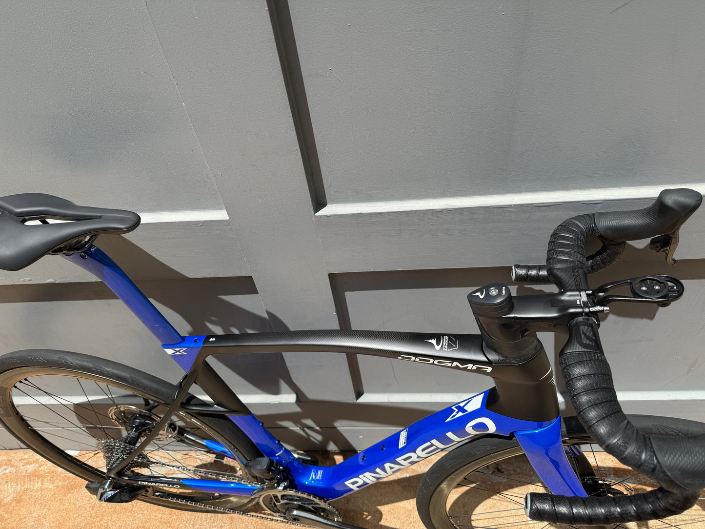 Pinarello Dogma X Xolar Blue Sram red AXS Campagnolo shamal 2 way carbon wheels size 55cm Pre-Owned