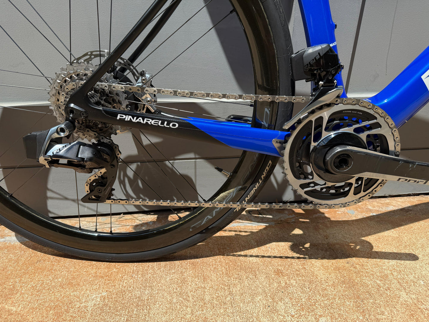 Pinarello Dogma X Xolar Blue Sram red AXS Campagnolo shamal 2 way carbon wheels size 55cm Pre-Owned