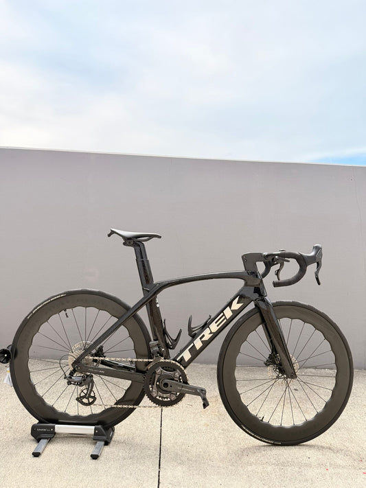 Trek Madone SLR Campagnolo EPS w/ power meter Princeton wake 6560 wheelset ceramic speed 54cm Pre-Owned